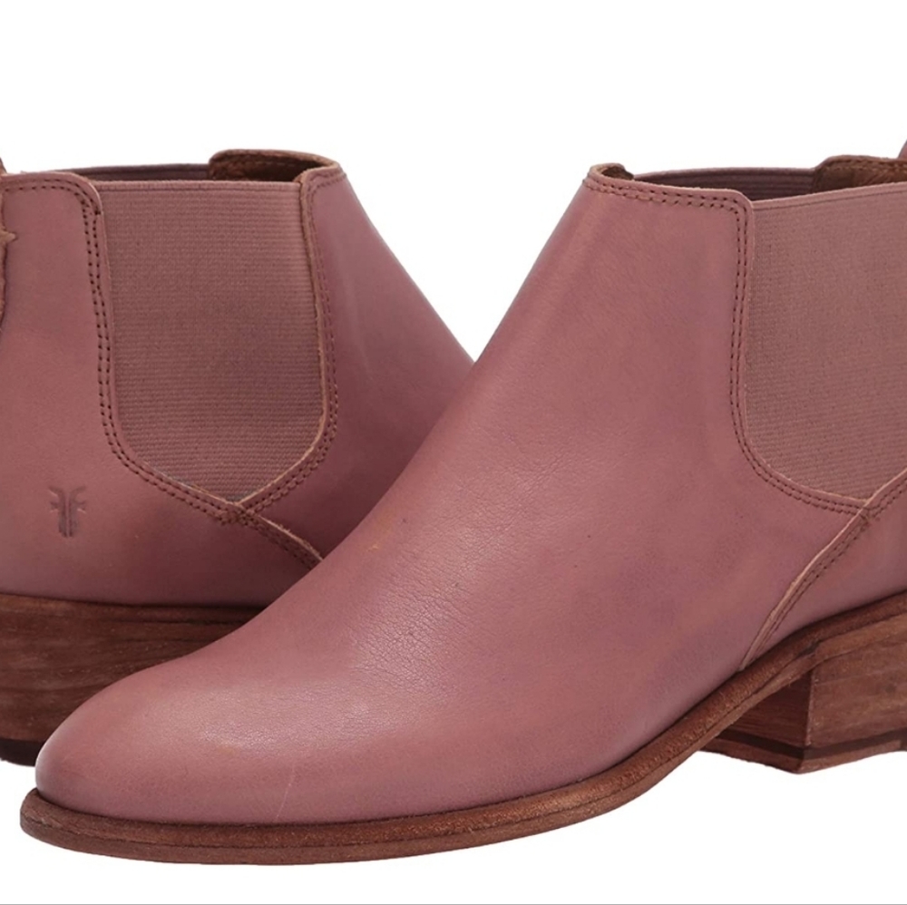 NIB Frye Women's Carson Chelsea Boot